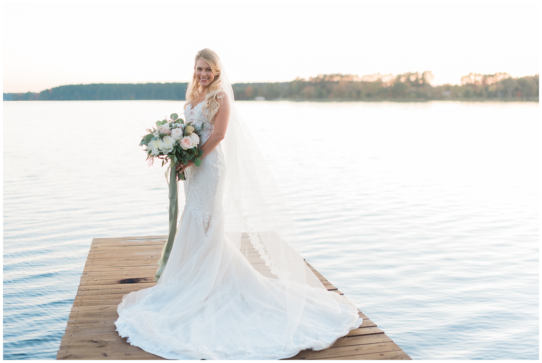 Bridal Portrait | Lake Tyler Petroleum Club in Tyler TX by East Texas wedding photographer Karina Danielle 