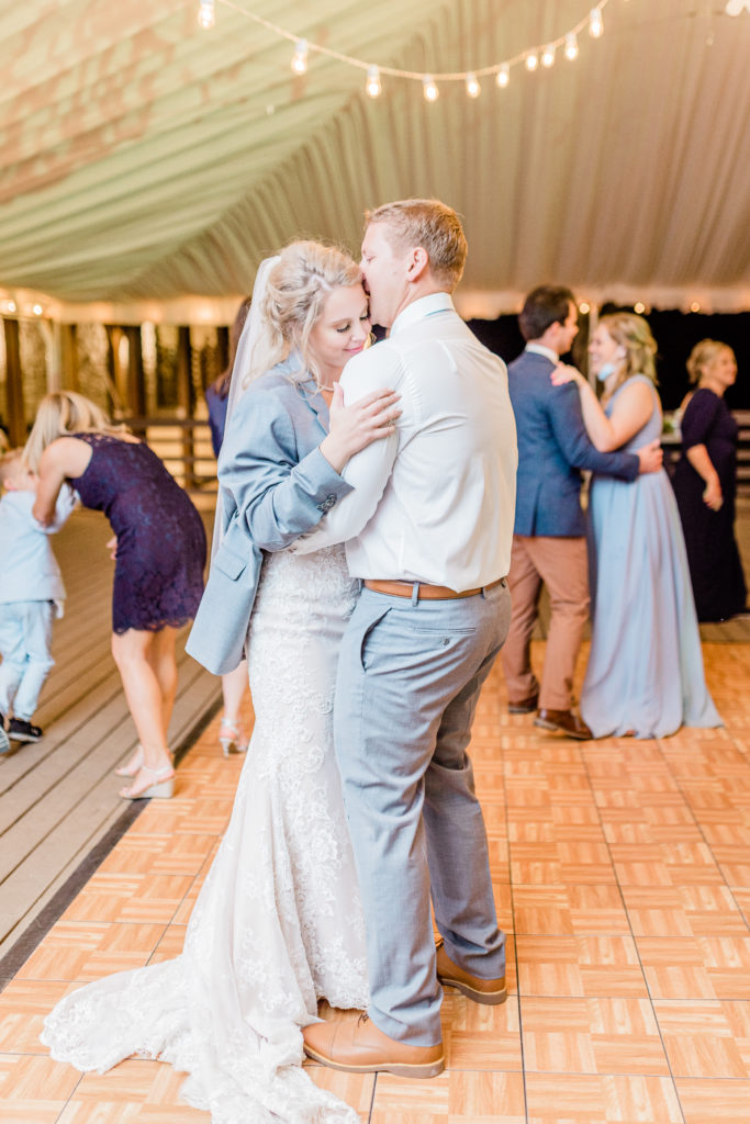 Bride and Groom Last Dance Reception | Stonehouse Villa in Driftwood TX by DFW Dallas Fort Worth wedding photographer Karina Danielle Photography