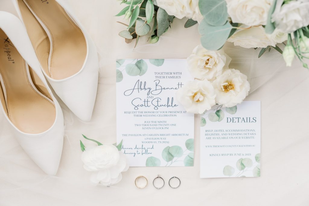 Invitation Wedding Details | Carleen Bright Arboretum in Waco TX by DFW Dallas wedding photographer Karina Danielle Photography